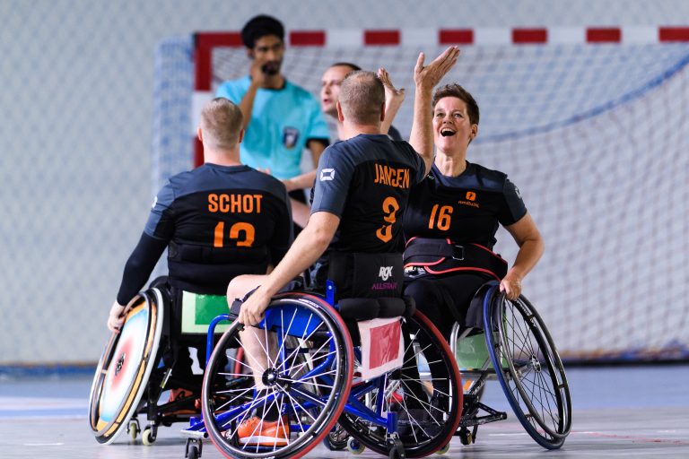 Nationale rolstoelhandbalteam beleeft seizoensstart met nieuwe begeleidingsstaf