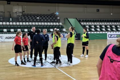 Talentvol scheidsrechterskoppel mee op trainingsstage