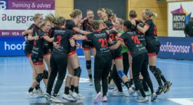 VZV wint landstitel: Super Handball League Women trofee naar 't Veld