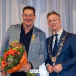 Mike van der Laarse geridderd voor jarenlange inzet voor handbal