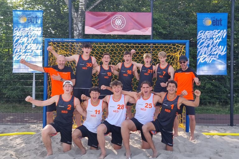 Beach Handball Heren U17 vertrokken naar Turkije voor EK2025