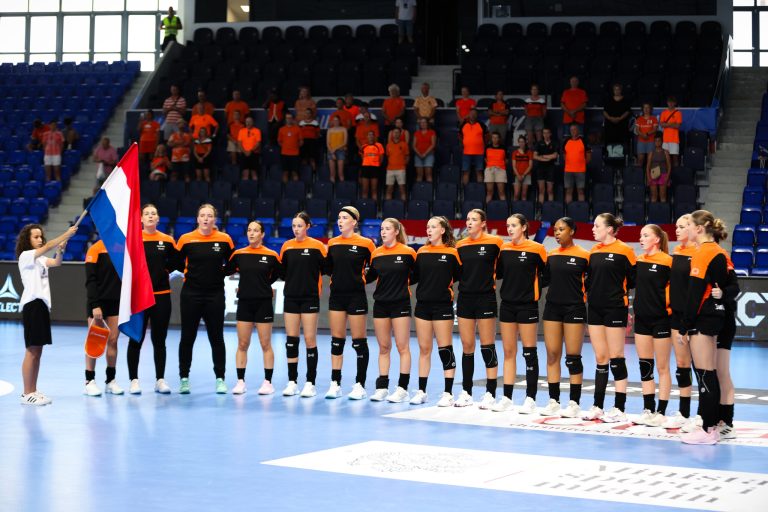 Dames U19 eindigen EK op 17e plek