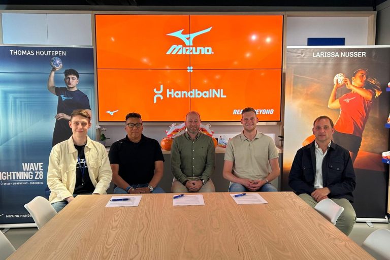 Mizuno nieuwe officiële schoenenpartner van het NHV