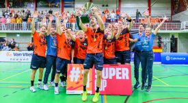 VZV en Volendam winnen SuperCup