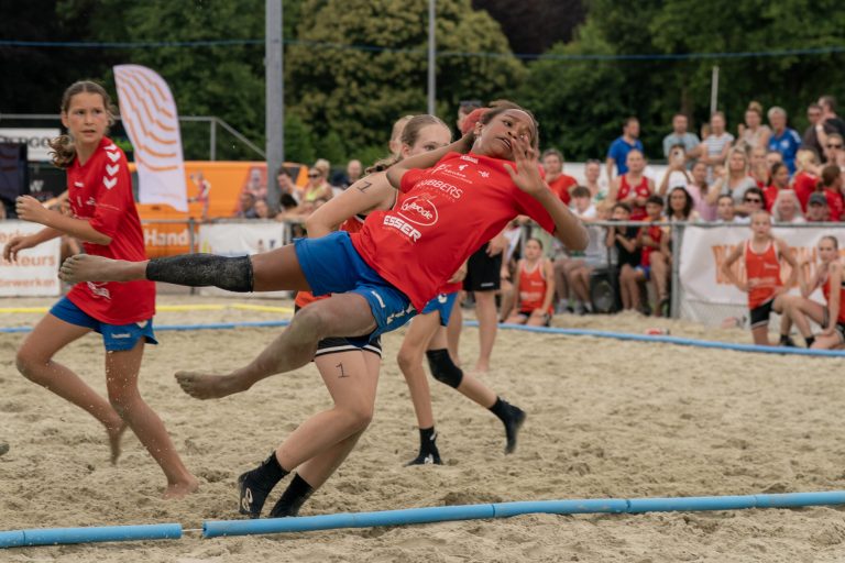 Meld je nu aan voor de scoutingsdagen Beach Handball!