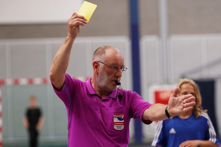 Meer dan regels volgen: de kracht van de scheidsrechter