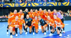 TeamNL Handbaldames winnen overtuigend van Italië in eerste EK-kwalificatiewedstrijd