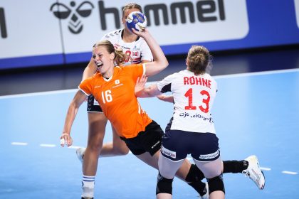 Lisa Vlug vervangt geblesseerde Alieke van Maurik in EK-kwalificatieduel tegen Italië
