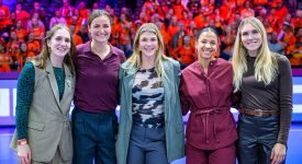 Volle oranje arena neemt afscheid van vijf iconen van de TeamNL Handbaldames