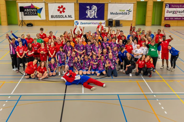 Succesvol G-Handbal toernooi bij Westfriesland SEW voor acht teams uit Nederland