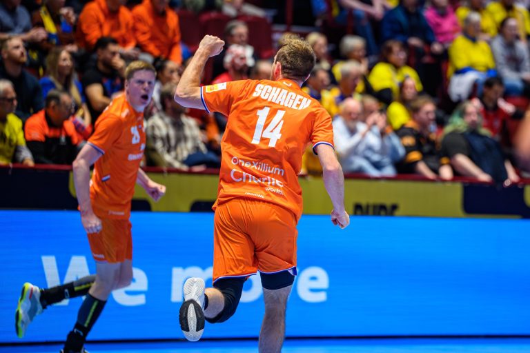 Staffan Olsson maakt selectie TeamNL Handbalheren voor allesbeslissende WK play-offs bekend