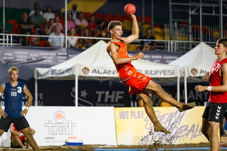 Wedstrijdupdates Beach Handball heren: Noorwegen te sterk in de tweede wedstrijd