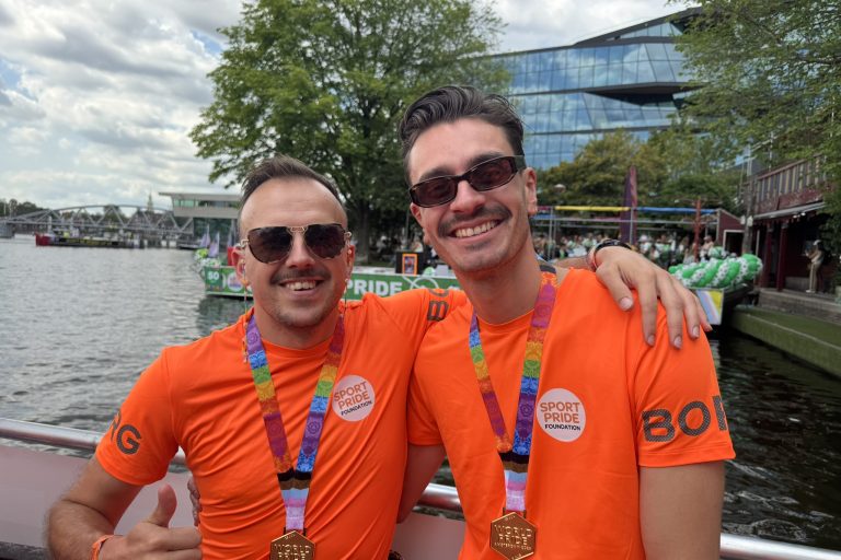 Van dorpsfeest tot Canal Parade: hoe handbal Laurens hielp zichzelf te zijn